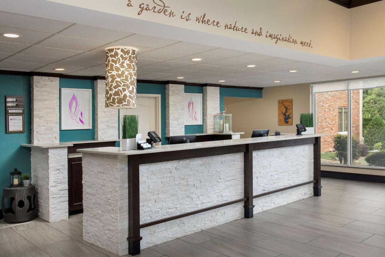 Hilton Garden Inn Charlotte/Муурсвил Екстериор снимка