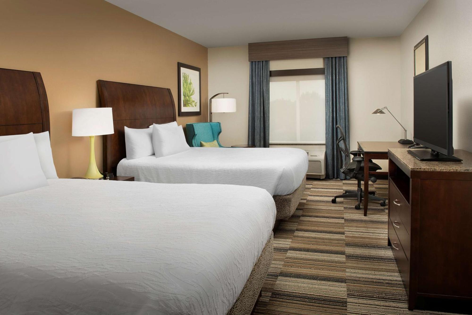 Hilton Garden Inn Charlotte/Муурсвил Екстериор снимка