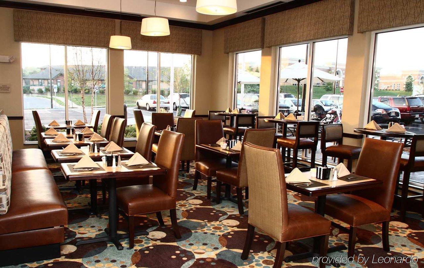 Hilton Garden Inn Charlotte/Муурсвил Ресторант снимка