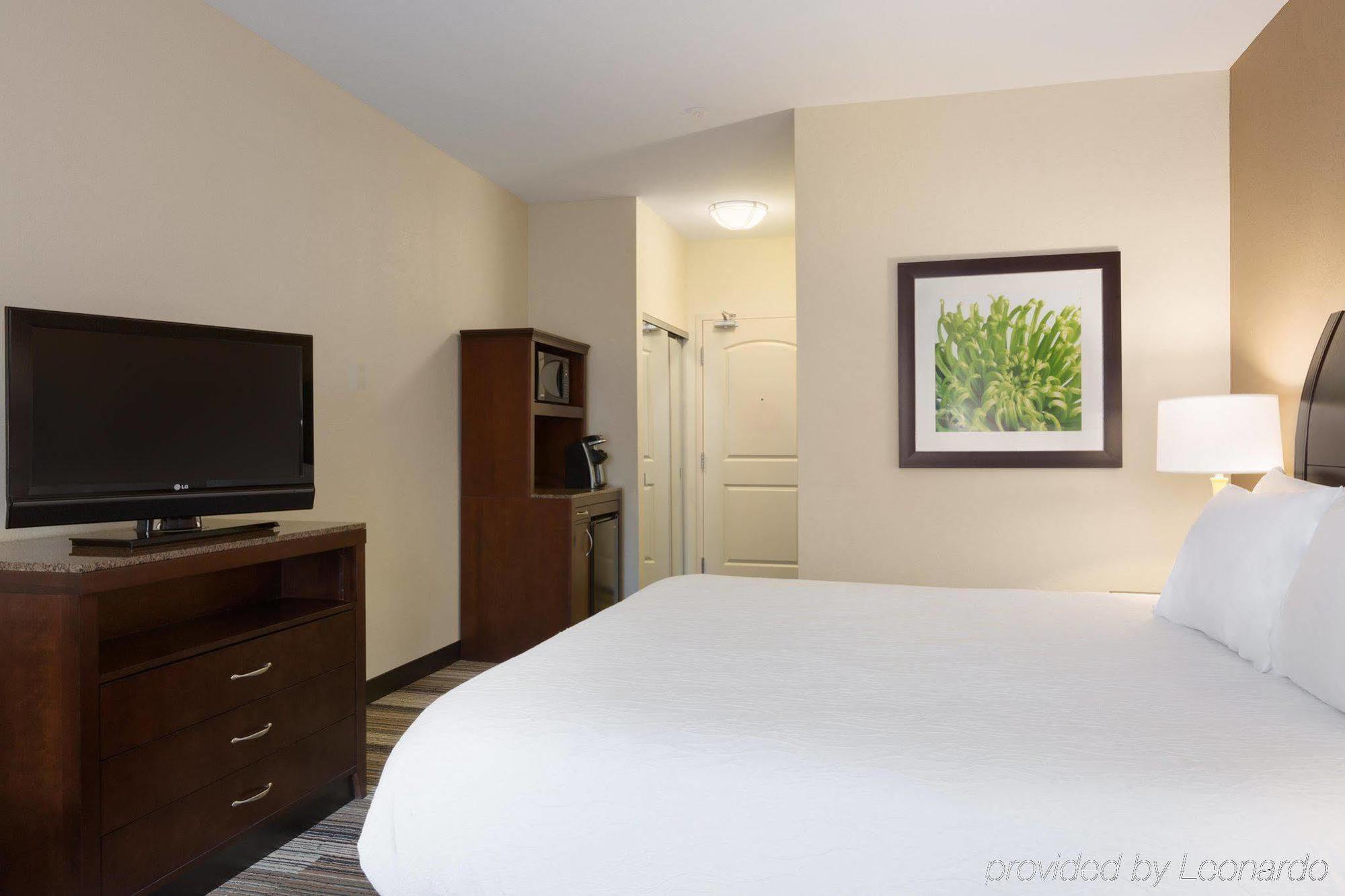 Hilton Garden Inn Charlotte/Муурсвил Екстериор снимка