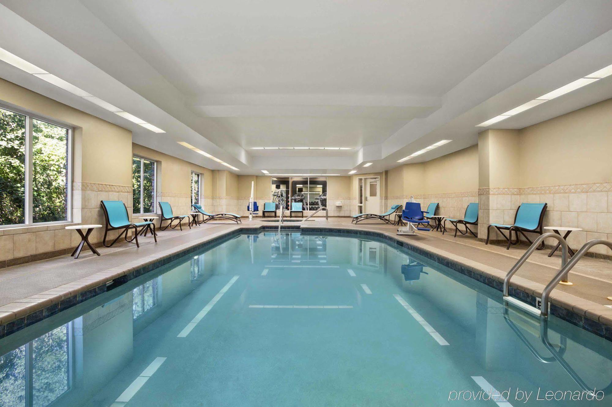 Hilton Garden Inn Charlotte/Муурсвил Екстериор снимка